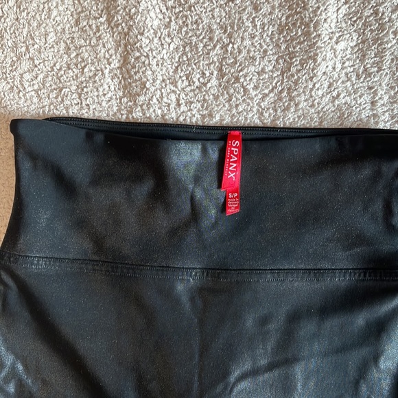 Spanx Faux Leather Leggings - Picture 2 of 2
